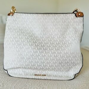 Michael Kors Fulton Large Signature Hobo Shoulder Handbag Tote Vanilla